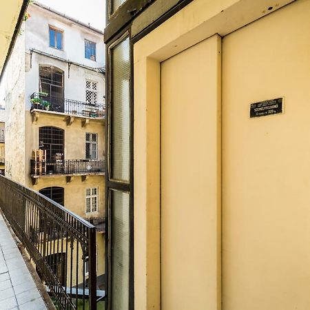 Bpr Little Attractico Apartment Budapest Eksteriør billede