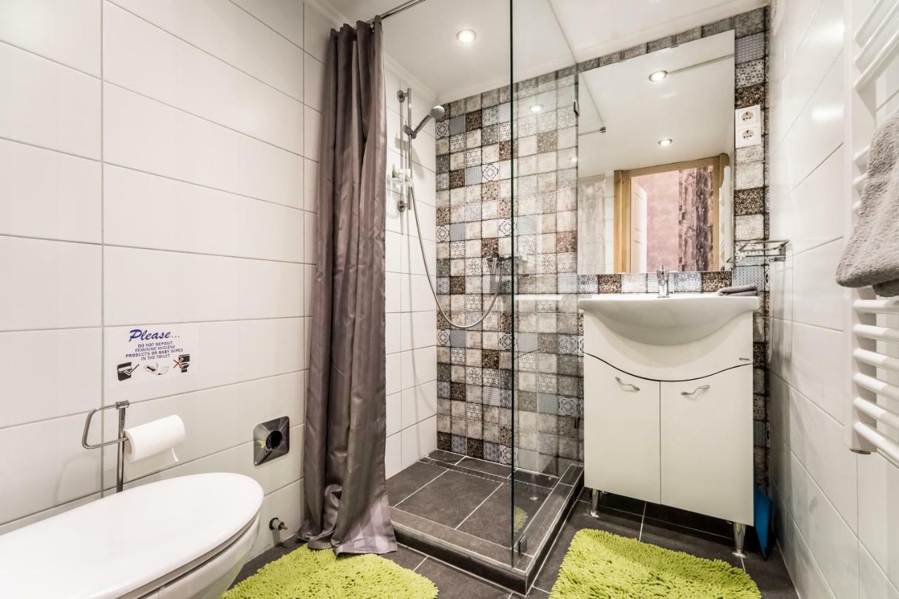 Bpr Little Attractico Apartment Budapest Eksteriør billede